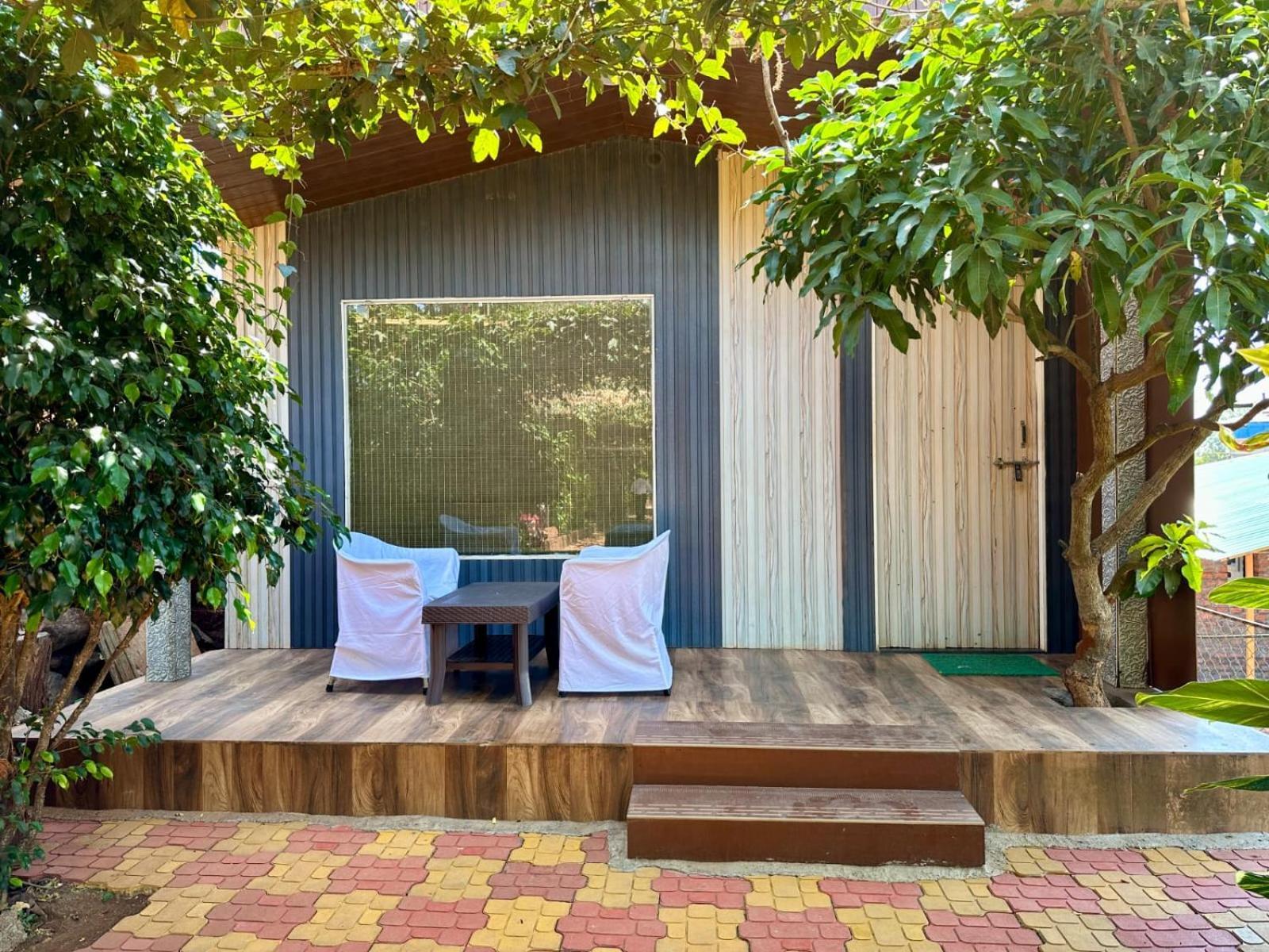Hollywood Palace Resort Panchgani Exterior foto